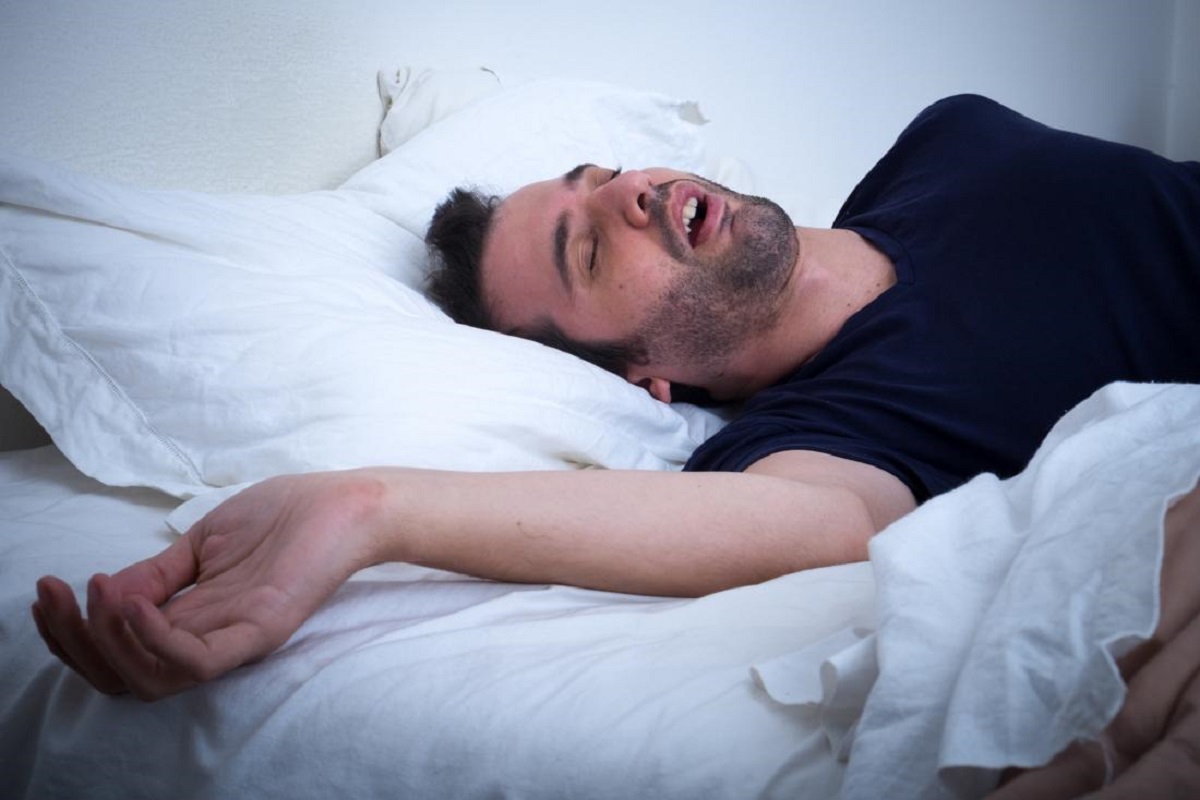 لماذا نشعر أحيانا بالسقوط في فراغ أثناء النوم؟